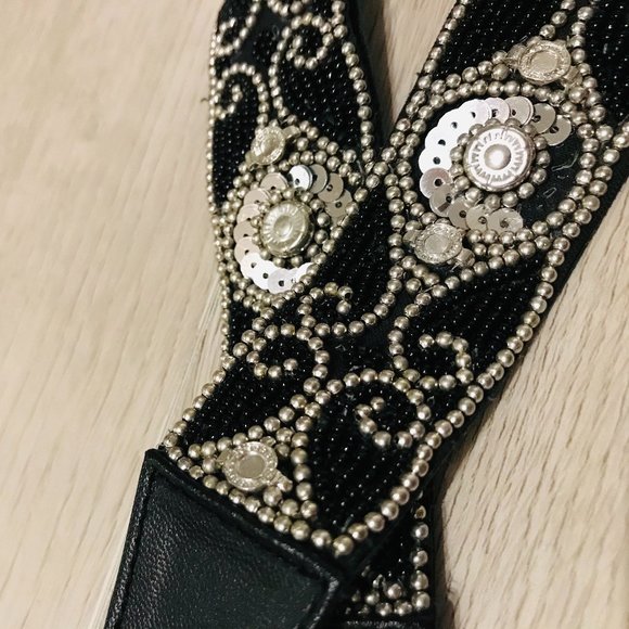 B Low the Belt - Picture 2 of 3